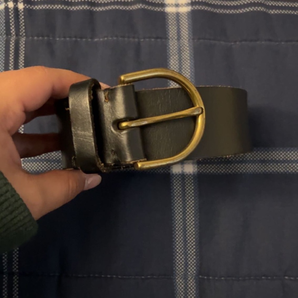 AE black leather belt